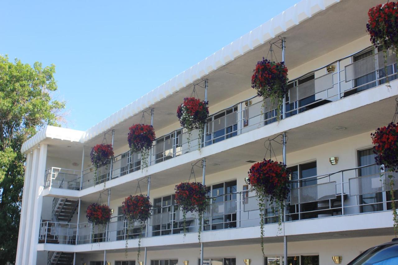 Lewis & Clark Motel - โบซแมน ภายนอก รูปภาพ