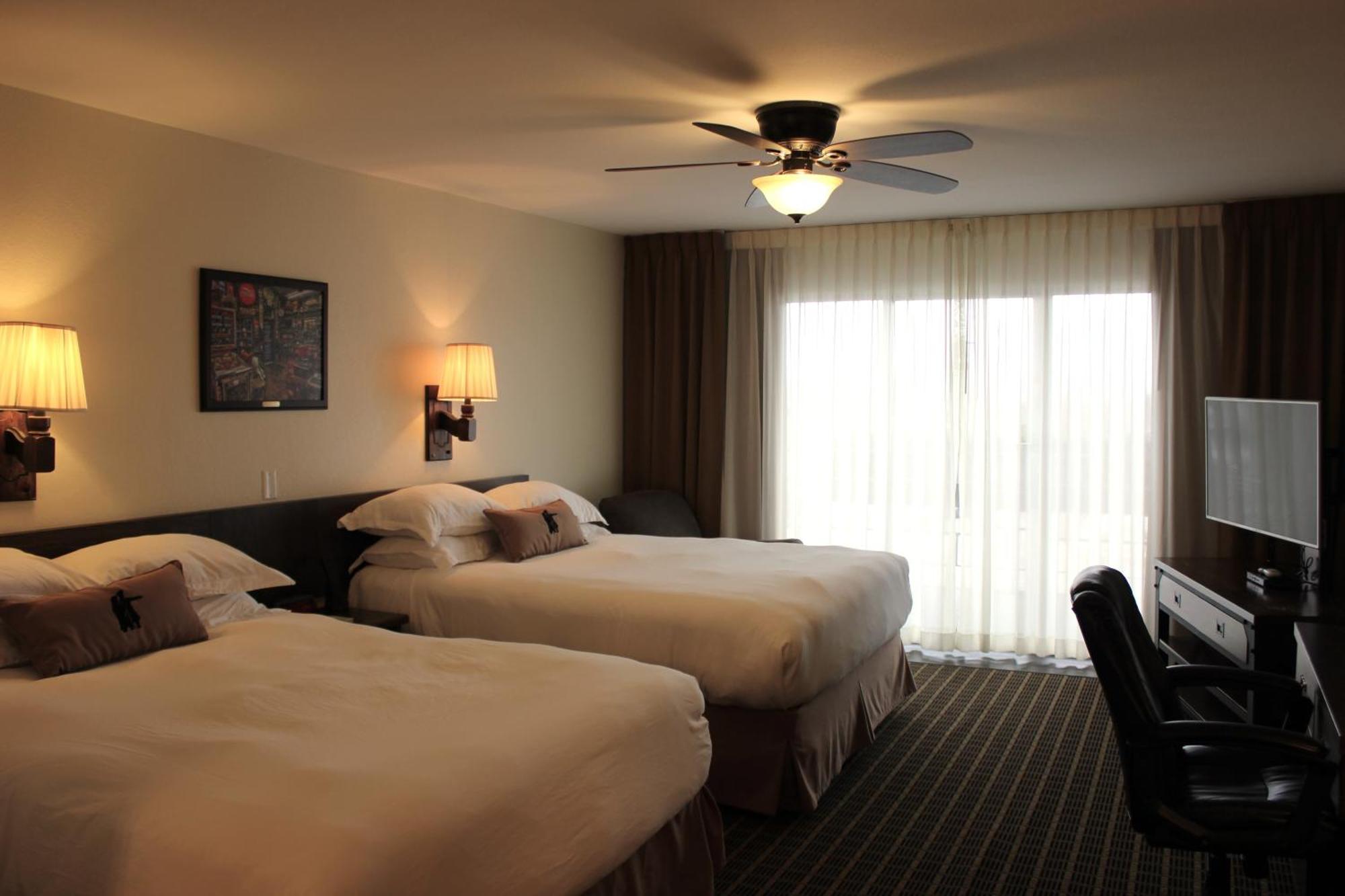 Lewis & Clark Motel - โบซแมน ภายนอก รูปภาพ