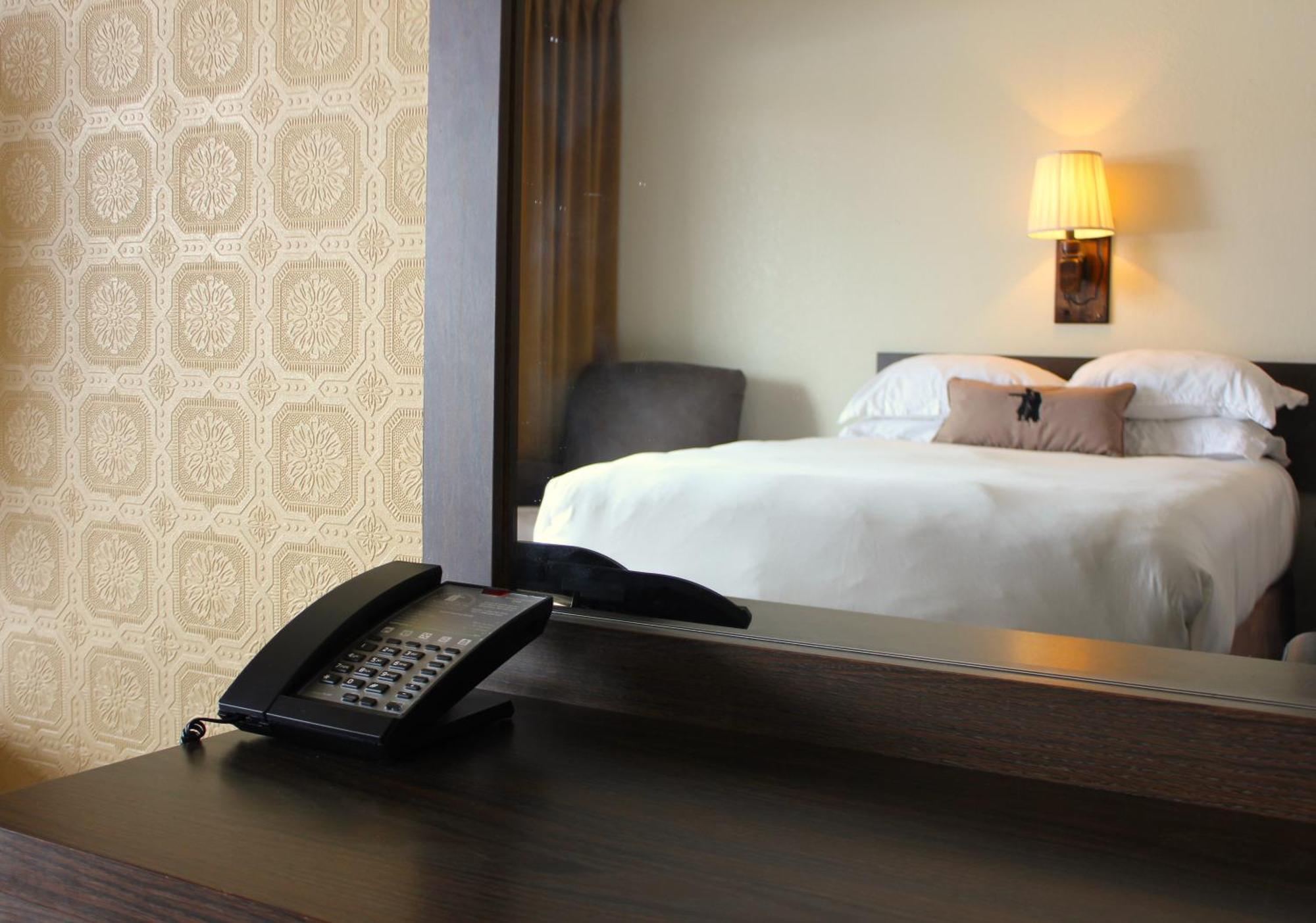 Lewis & Clark Motel - โบซแมน ภายนอก รูปภาพ